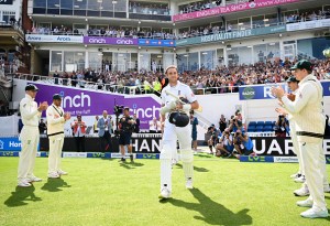Ashes 2023: WATCH- Stuart Broad Receives Guard Of Honor From Australian Team; Hits A Six In His Final Innings In Tests